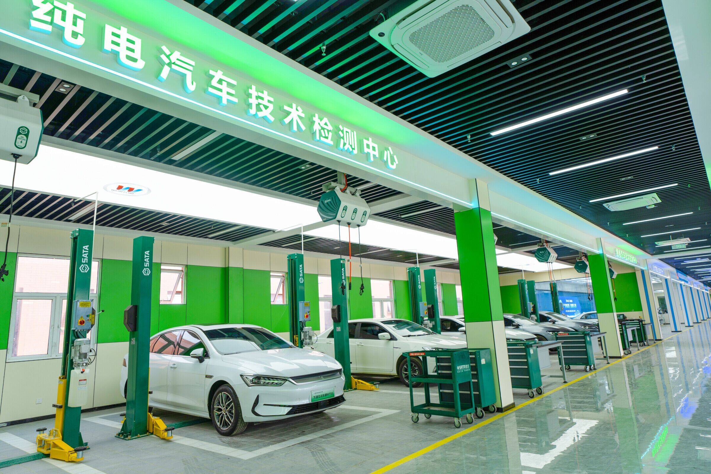 初中毕业上职校,选什么专业未来有前途