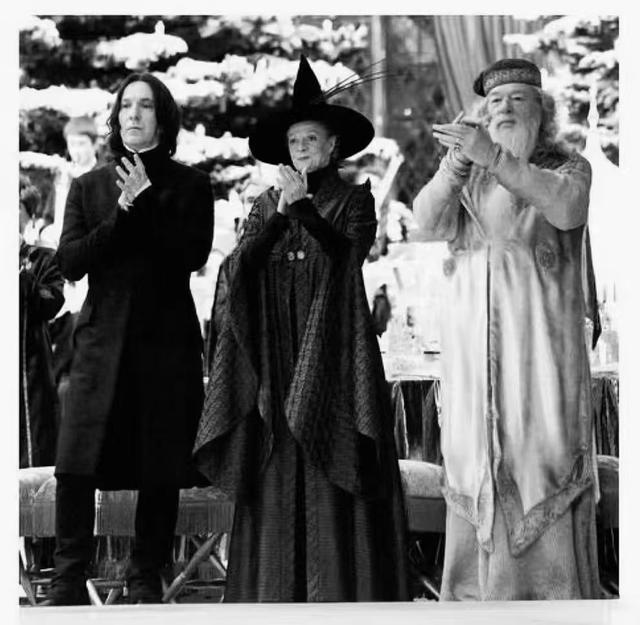 霍格沃茨再无校长,麦格教授扮演者玛吉·史密斯去世