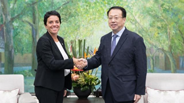 龚正会见法国苏伊士集团董事长苏冰岚,加快建设更加美丽、更可持续的生态之城