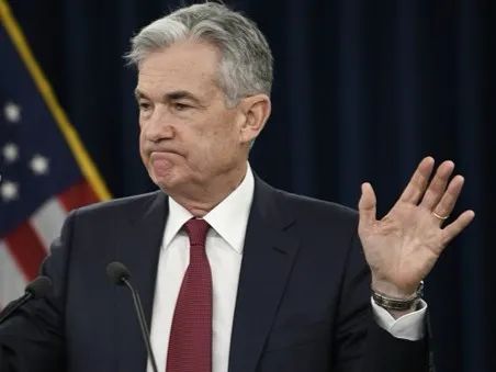 凌晨重磅!降息25个基点!鲍威尔“硬刚”特朗普