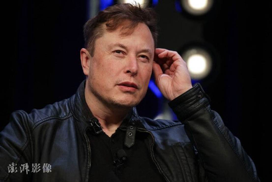 马斯克发声批评“美国敦促乌克兰下调征兵年龄下限至18岁”:还要让多少人死去?