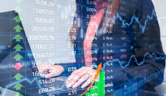 盘前:三大股指集体下跌 小摩预计标普500年底前涨至6300点