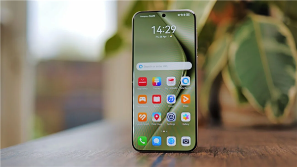 曝华为Pura 80 Art有望回归:旗舰手机设计标杆