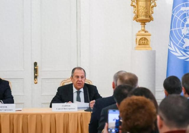 拉夫罗夫:中国DeepSeek AI模型超越了美国