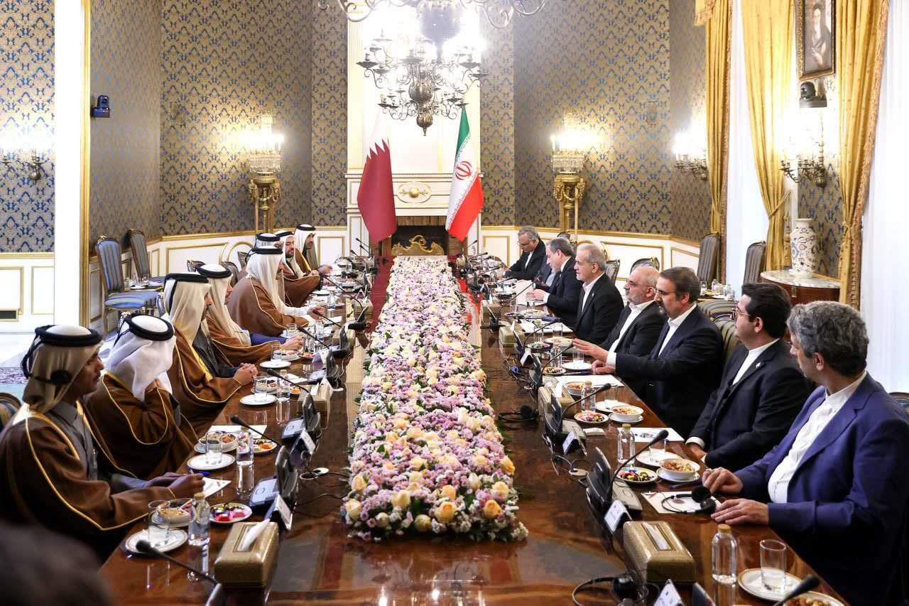 伊朗总统:只有地区国家才能维护地区安全