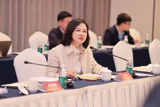 茅台召开部分省区茅台酒市场座谈会,聚焦信心、转型、触达三个关键词