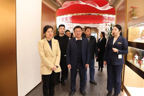 茅台召开部分省区茅台酒市场座谈会,聚焦信心、转型、触达三个关键词