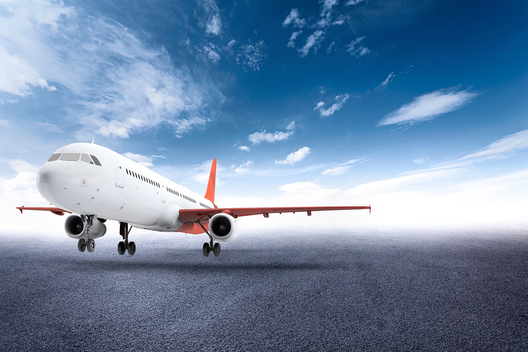 美国一客机起飞时险些与军机相撞，驾驶舱碰撞警报响起！发生了什么？