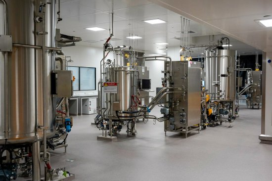 特朗普关税威胁包罗万象 制药行业三十余年来恐首次遭遇关税冲击