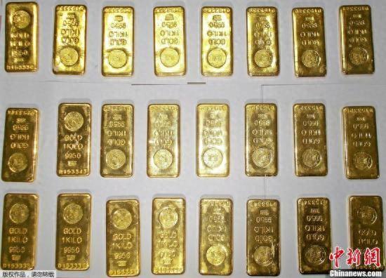 美“对等关税”公布：期货大跌 黄金突破新高