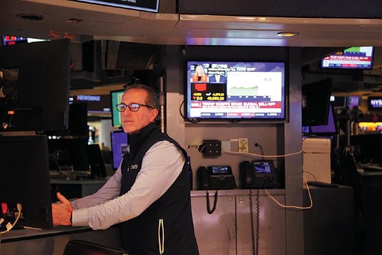 美股暴跌 市场对特朗普关税说“不”