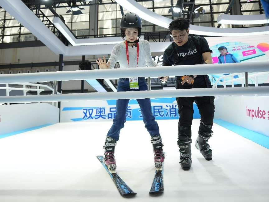 2025消博会探“新”：服务消费展现更大潜能