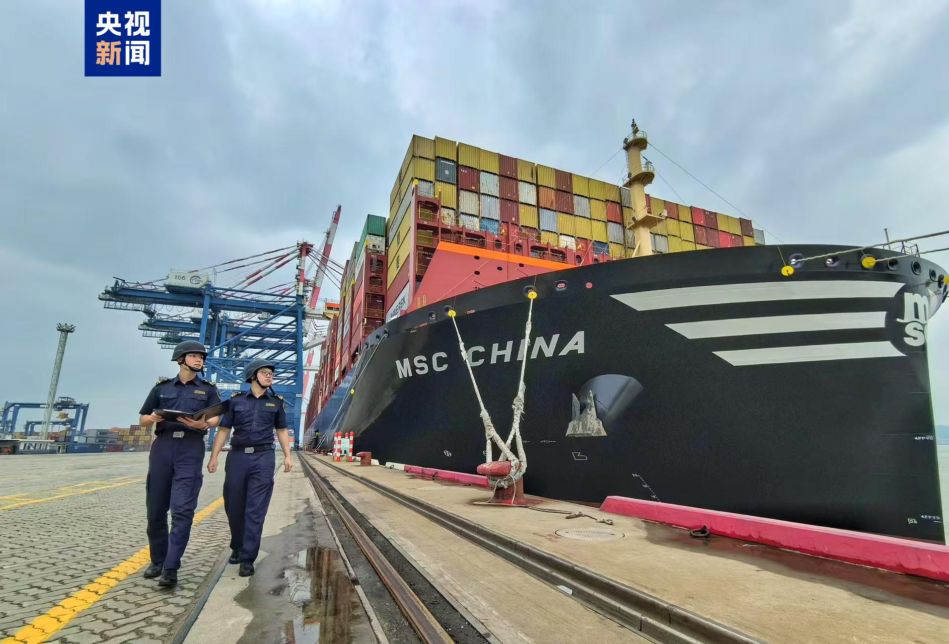 助力“出海” 一季度“丝路海运”集装箱航线开行超1000艘次