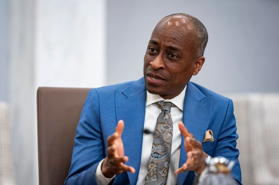 美联储副主席:双重使命有助于经济流动性