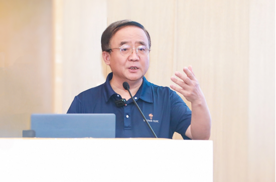 创新创业大讲堂｜余承东：构筑自主可控的鸿蒙操作系统与生态体系