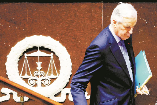 法国总理警告财政处于悬崖边缘 债务正在飞速升高