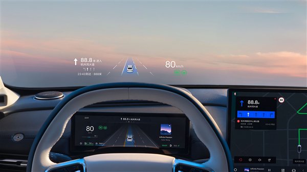 油耗可媲美摩托车 吉利中型家轿银河A7上市:8.18万起