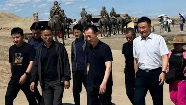 王健林，现身新疆
