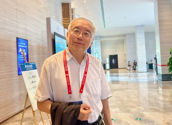 独家对话王小鲁：启动消费需求要把企业的社保负担降下来，把社保覆盖面提上来