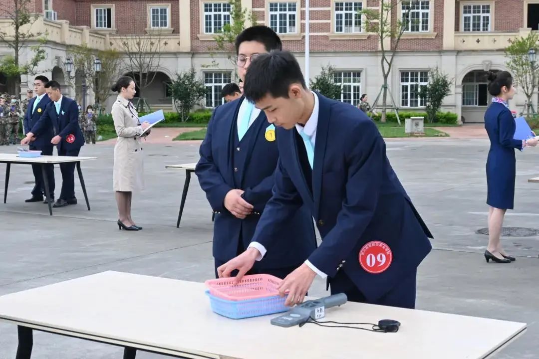 从学校毕业后做什么工作合适