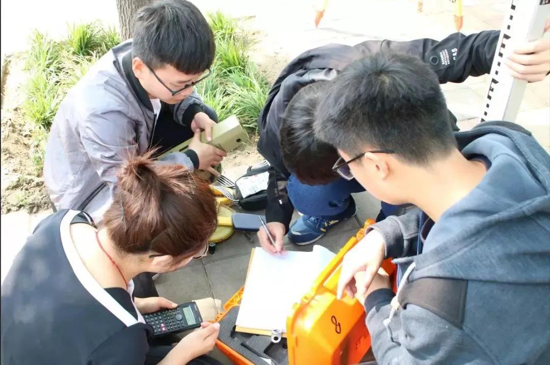 测绘女生毕业后做什么工作呢