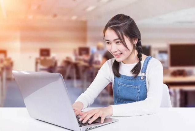 大学毕业后坚持做什么行业好