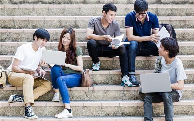 大学毕业后混得那么惨吗