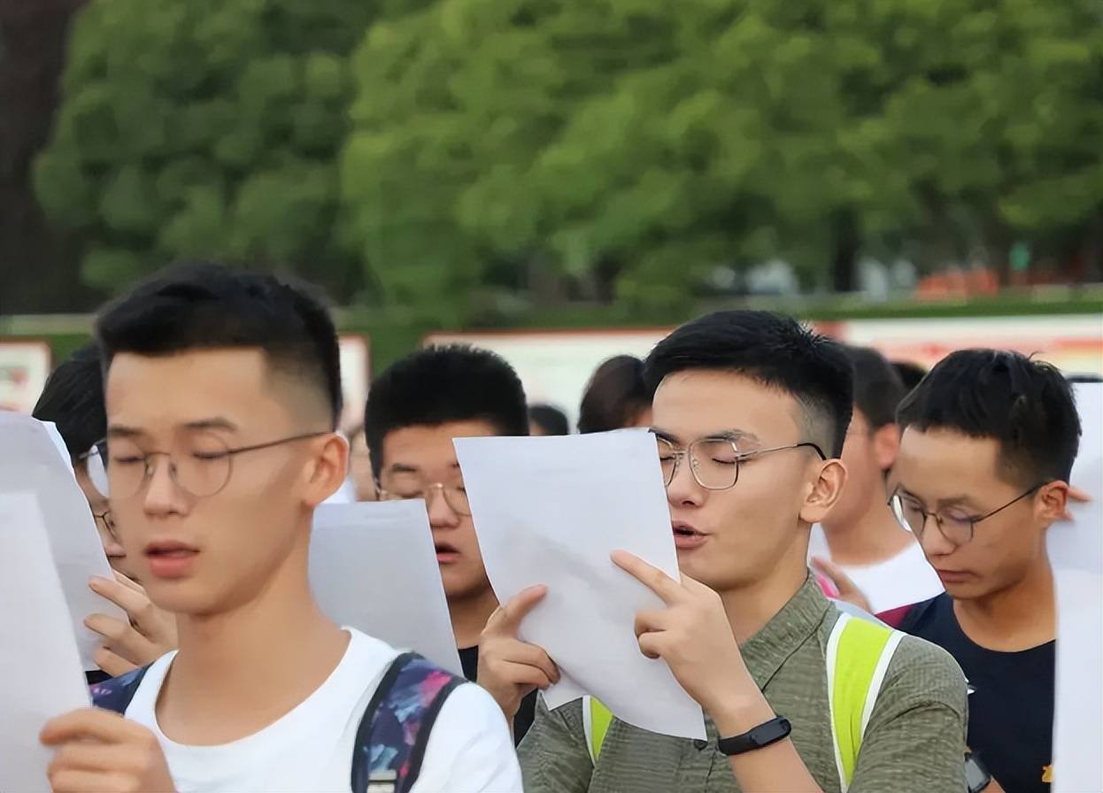 考上二本大学有出路吗