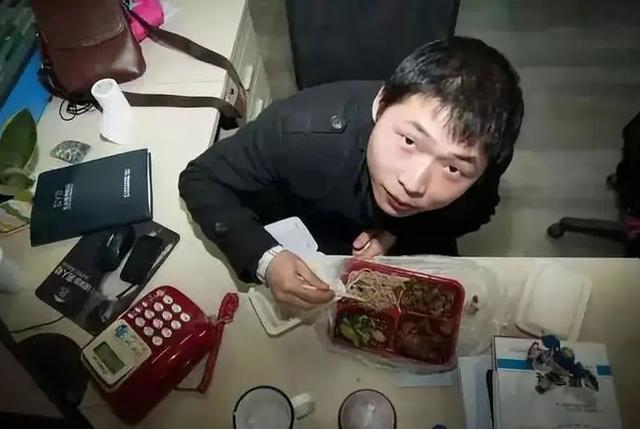 大学毕业后回到家乡 大学毕业后回到家乡