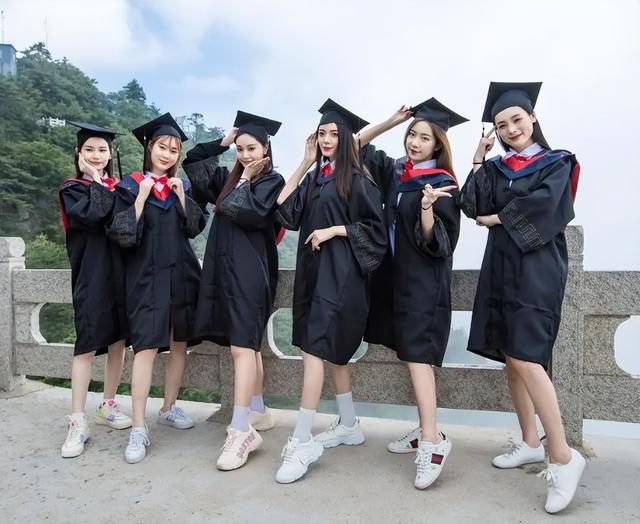 女大学生毕业后当兵的要求 女大学生毕业后当兵的要求