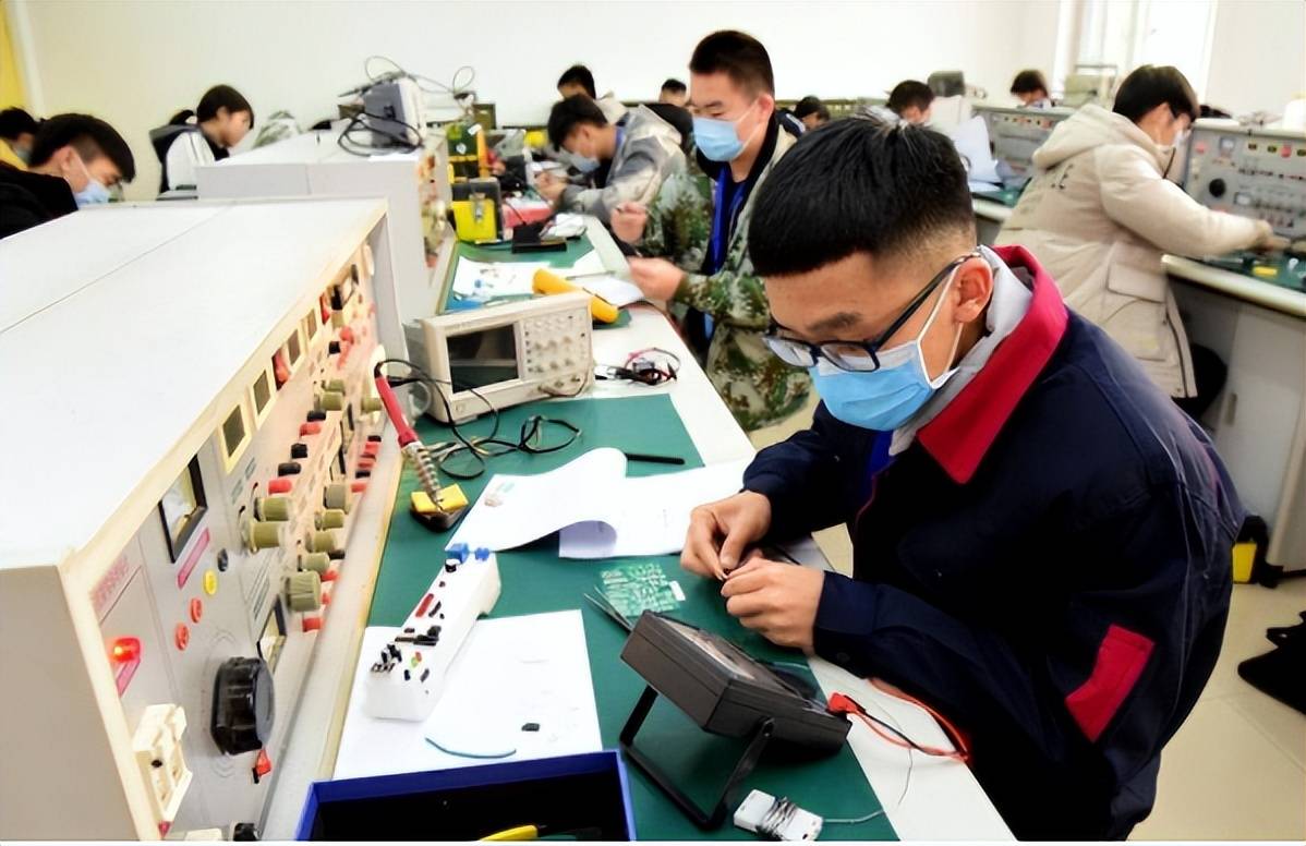 技校毕业后还有什么学校可以上 技校毕业后还有什么学校可以上