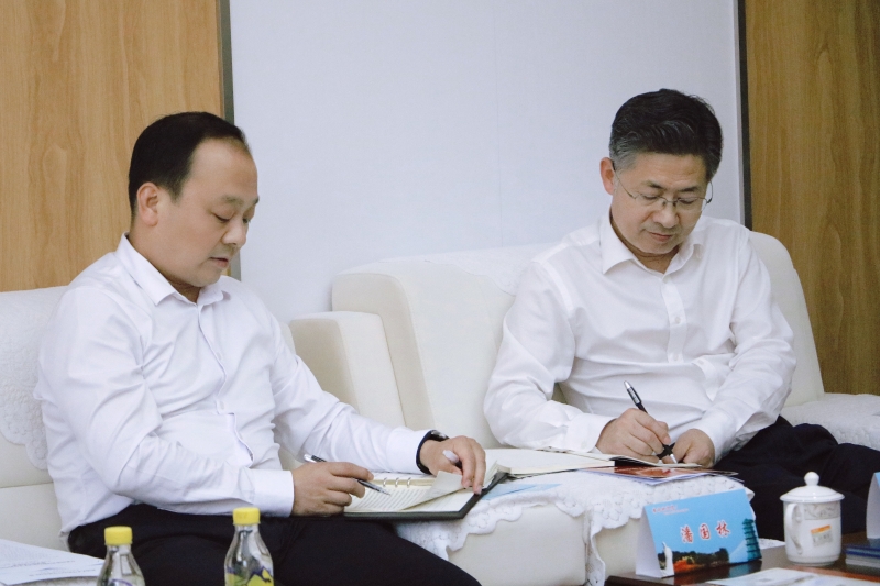 黄冈大学毕业后回武汉工作好找吗