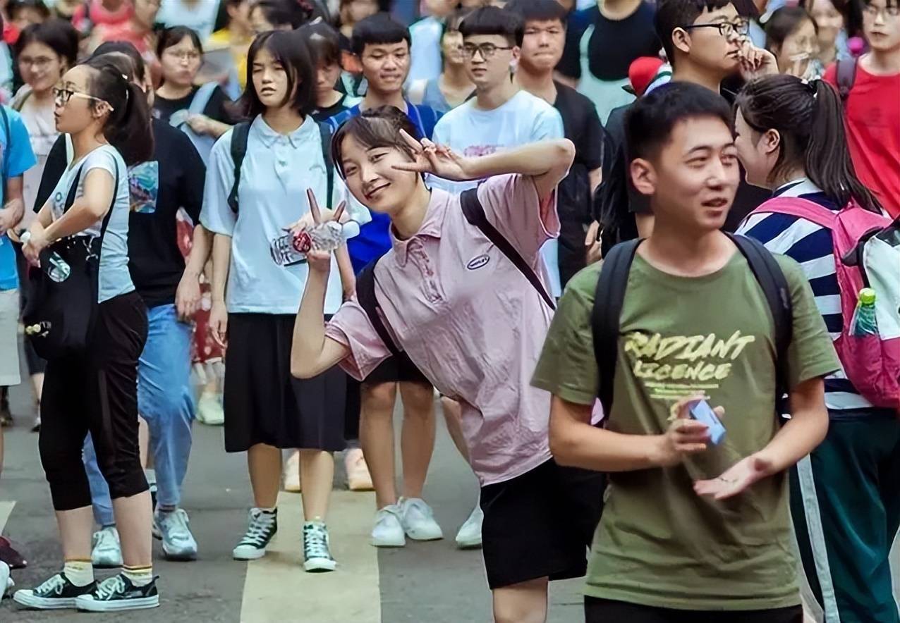 表姐大学毕业后做什么工作好