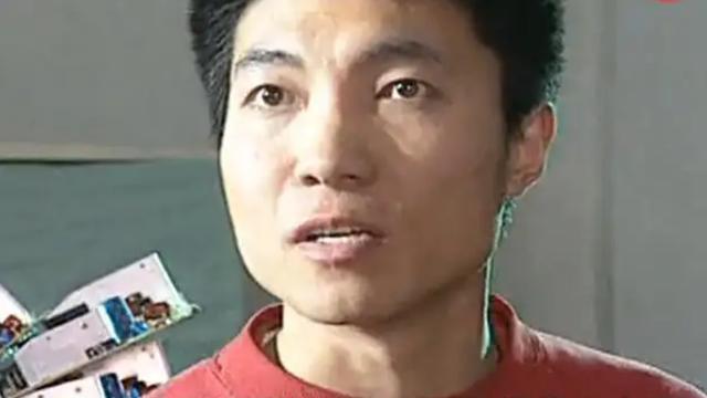 小伙大学毕业后成为老板